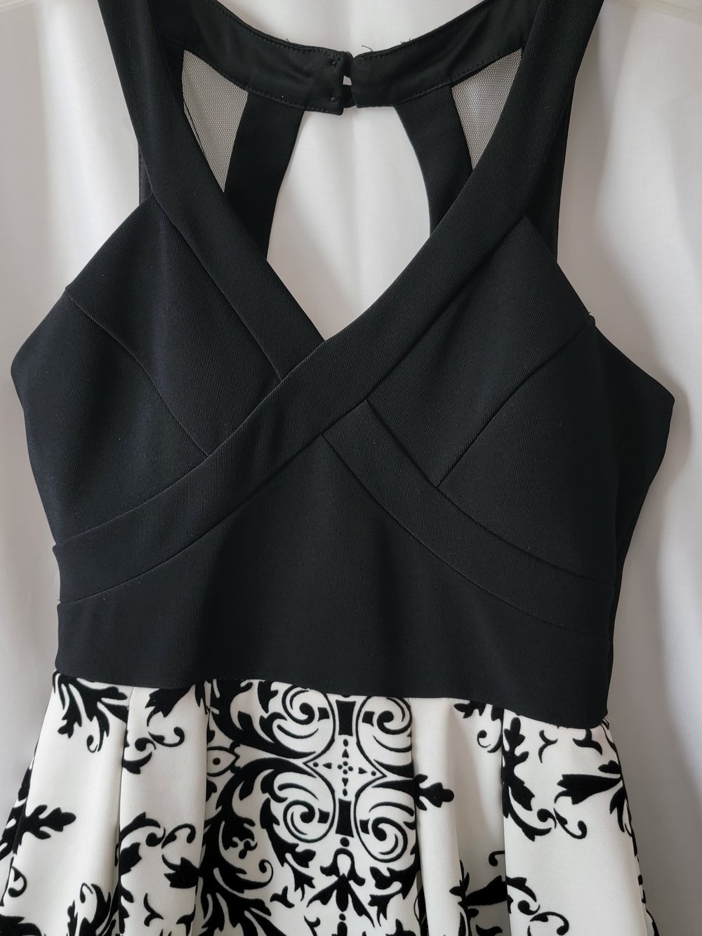 Juniors Black-and-White Patterned Skirt Formal Dress Homecoming Dress Mini - Picture 4 of 7